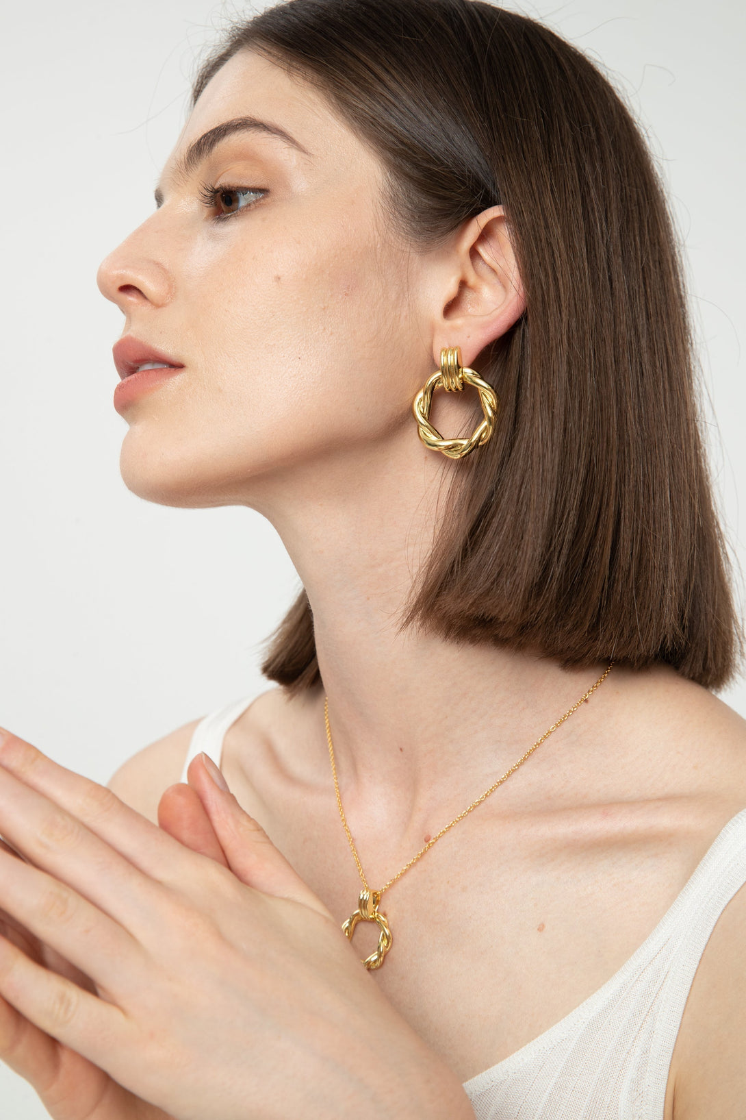 Eléa Gold Twisted Hoop Earrings - Classicharms