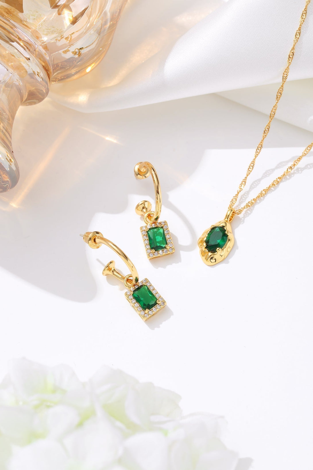 Emerald Pendant Necklace and Earrings Set - Classicharms