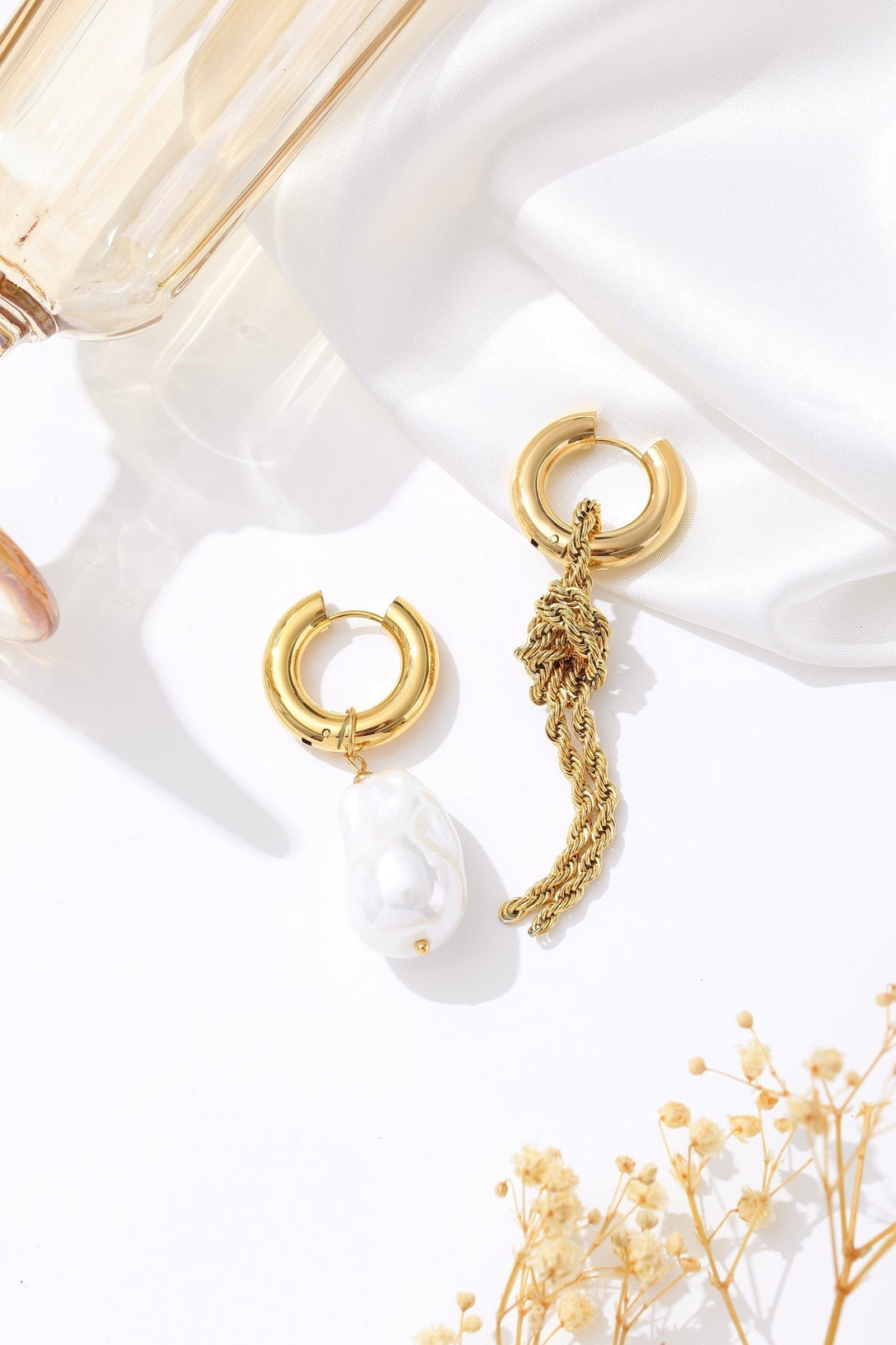 Unique Asymmetrical Gold Rope Chain Baroque Pearl Drop Earrings - Classicharms